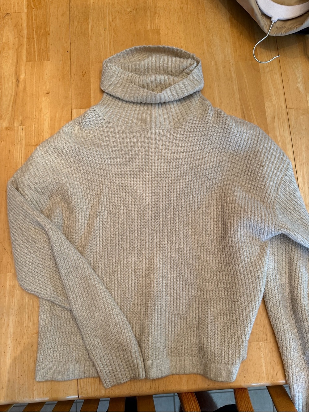 Women’s Turtleneck Ribbed Sweater in Light Beige